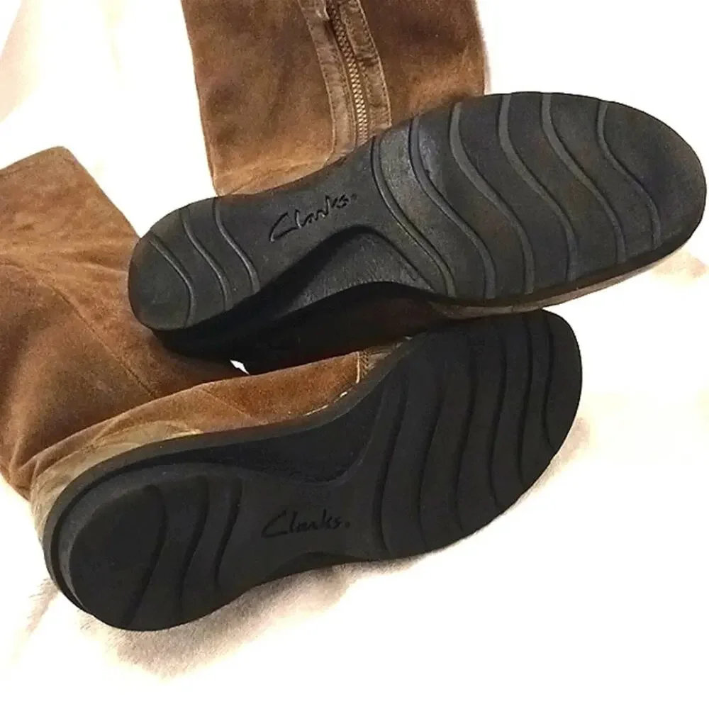 Clarks Leather Suede‎ Knee High Riding Boots Sz 9M COMFORT Sole BOHO KHAKI BROWN
